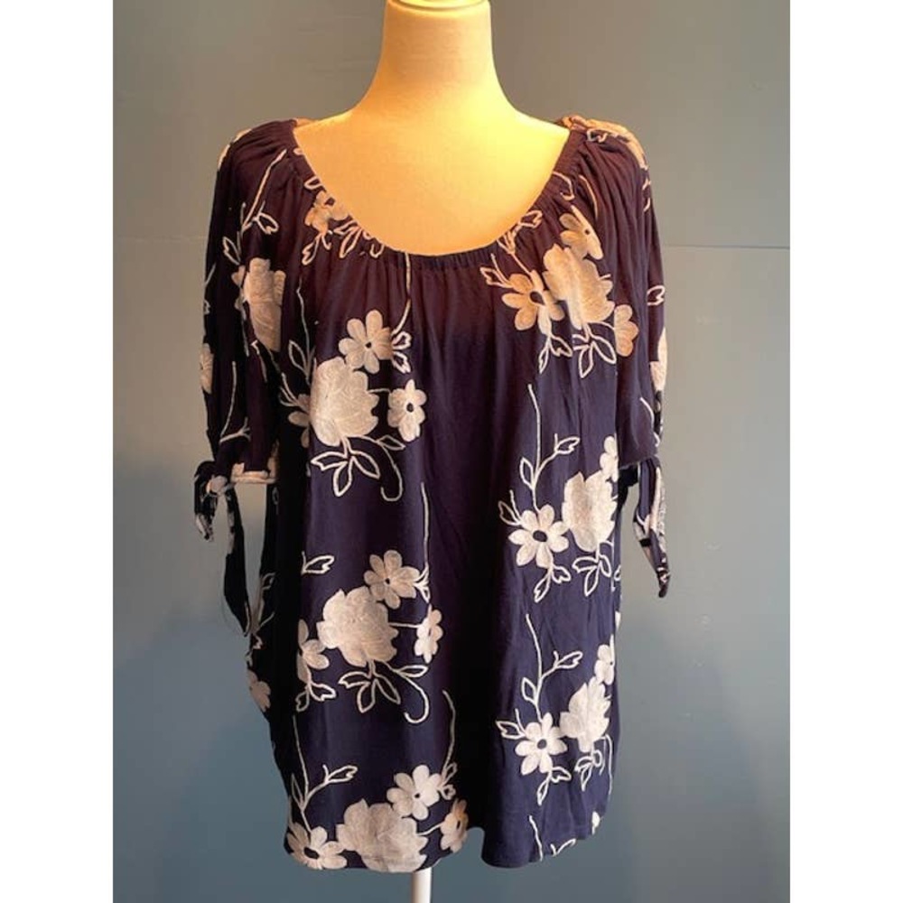 Forgotten Grace Size 2X Peasant Blouse‎ Navy with White Embroidered Flowers